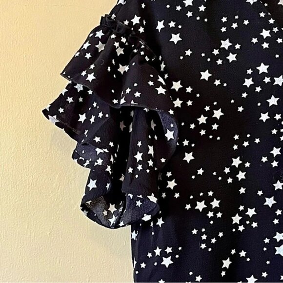 Pleione Tops - PLEIONE Ruffle Short Sleeve V Neck Black White Stars Top Shirt Size US Small